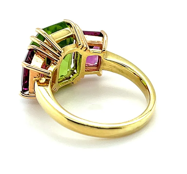 6.77 Carat Peridot and Rhodolite Garnet Cocktail Ring in Yellow and Rose Gold