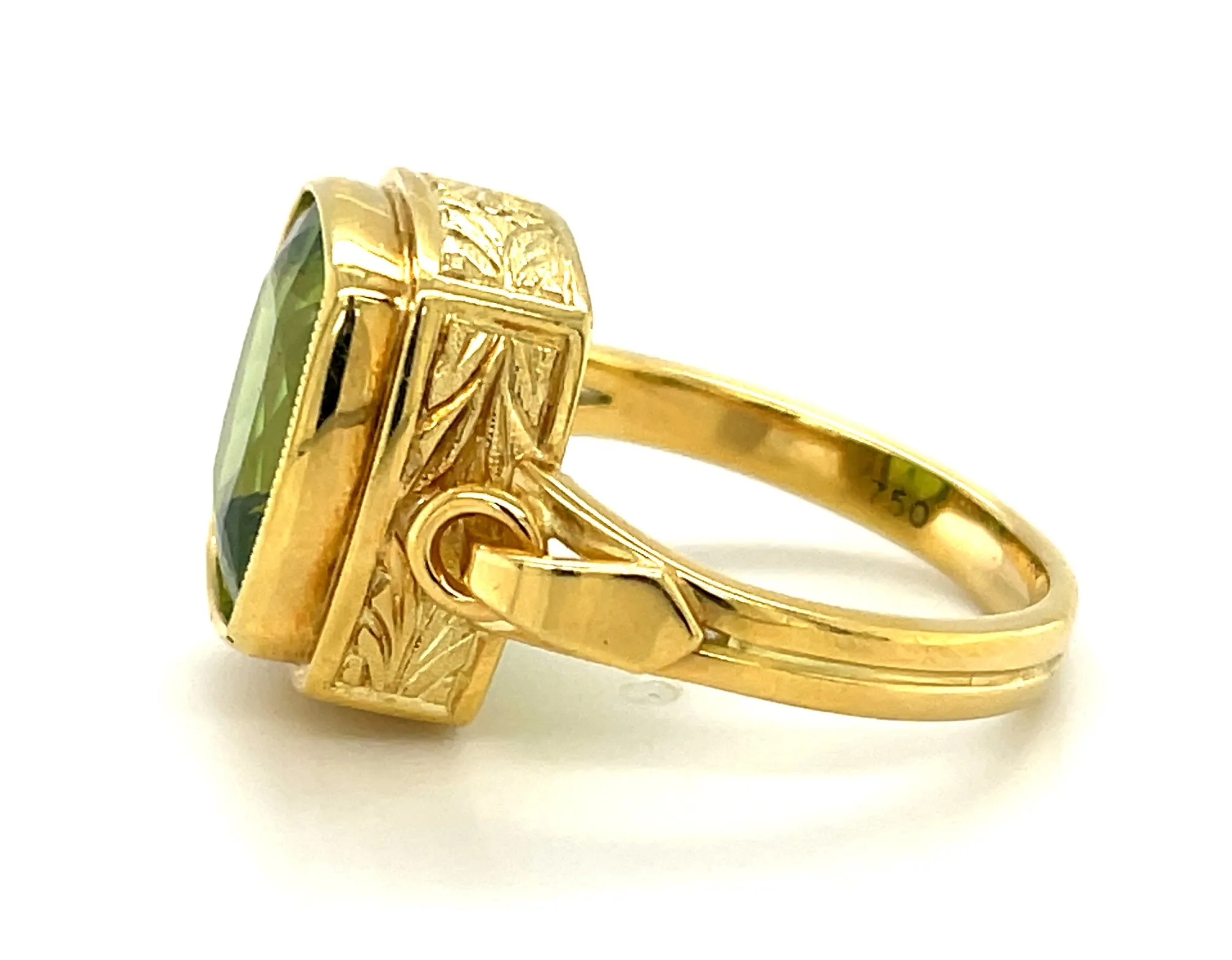 9.24 Carat Peridot Cushion and 18k Engraved Yellow Gold Band Ring
