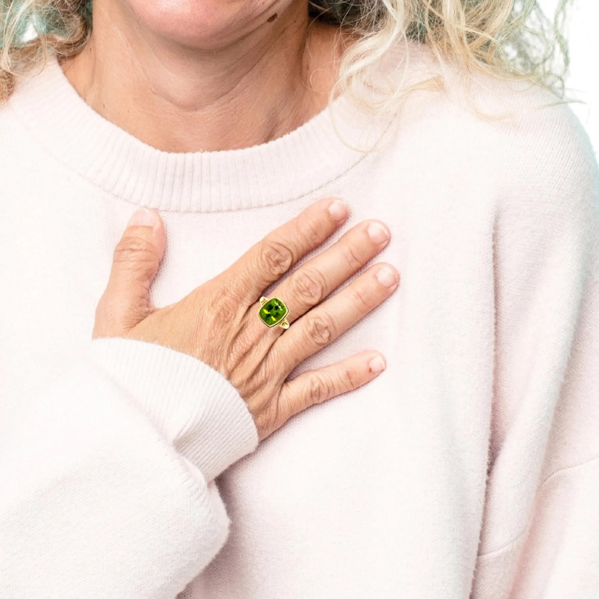 9.24 Carat Peridot Cushion and 18k Engraved Yellow Gold Band Ring