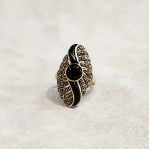 Art Deco Ring with Black Onyx and Marcasite Swirly