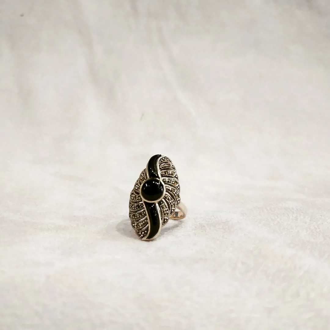 Art Deco Ring with Black Onyx and Marcasite Swirly