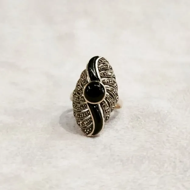 Art Deco Ring with Black Onyx and Marcasite Swirly