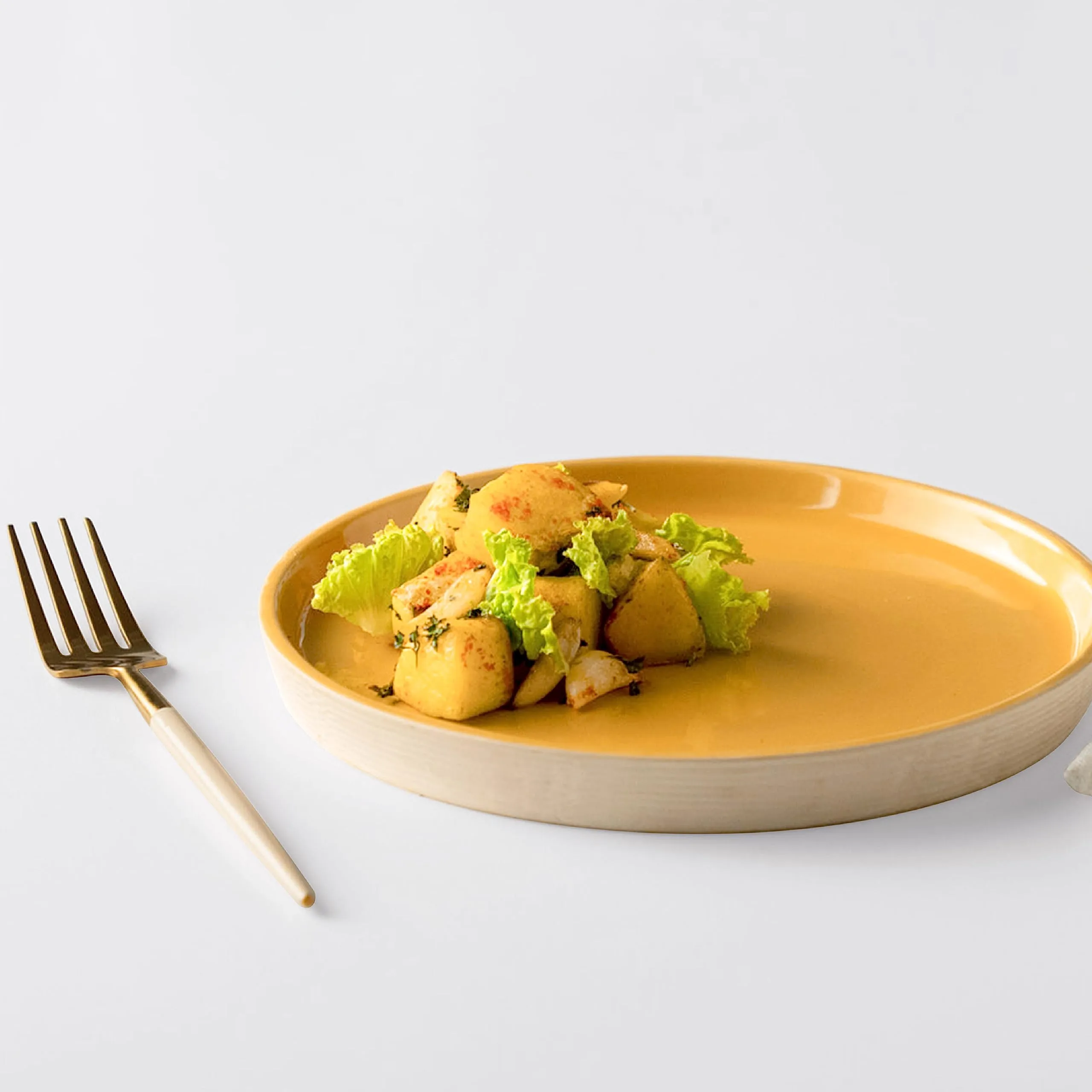 Ellementry Amber Love Ceramic Dinner and Side Plate Combo (Set of 4) (2 of Each) | Dishwasher Safe | Food Grade | Dinnerware | Bone-Ash Free | Crockery for Dining & Gifting