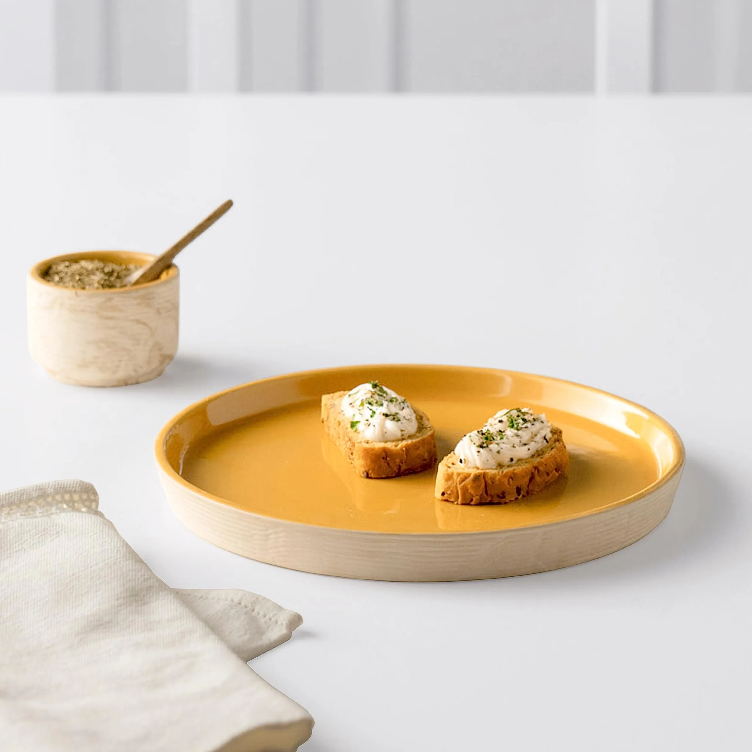 Ellementry Amber Love Ceramic Dinner and Side Plate Combo (Set of 4) (2 of Each) | Dishwasher Safe | Food Grade | Dinnerware | Bone-Ash Free | Crockery for Dining & Gifting