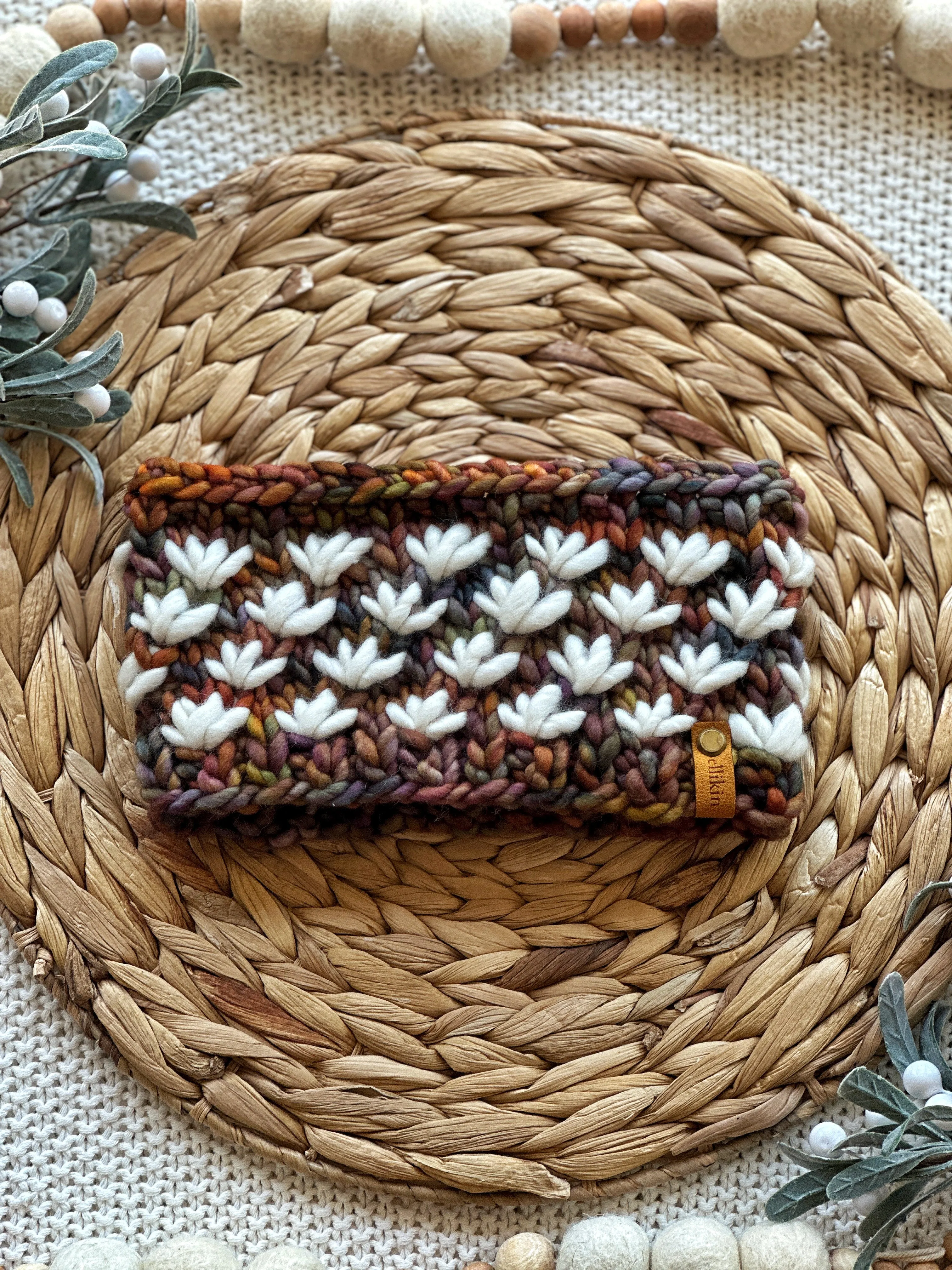 Lotus Flower Headband in Piedras