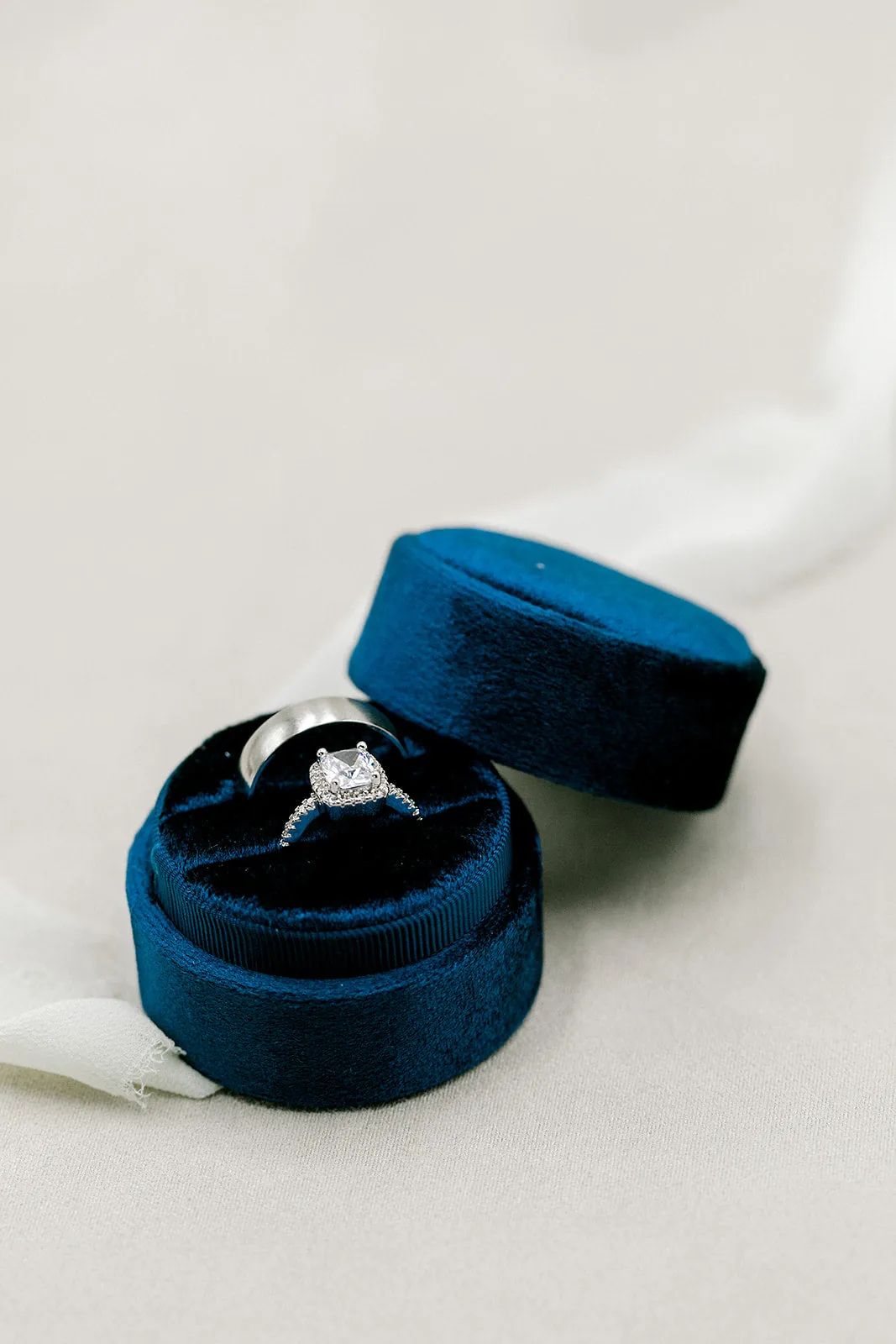 Navy Velvet Round Ring Box