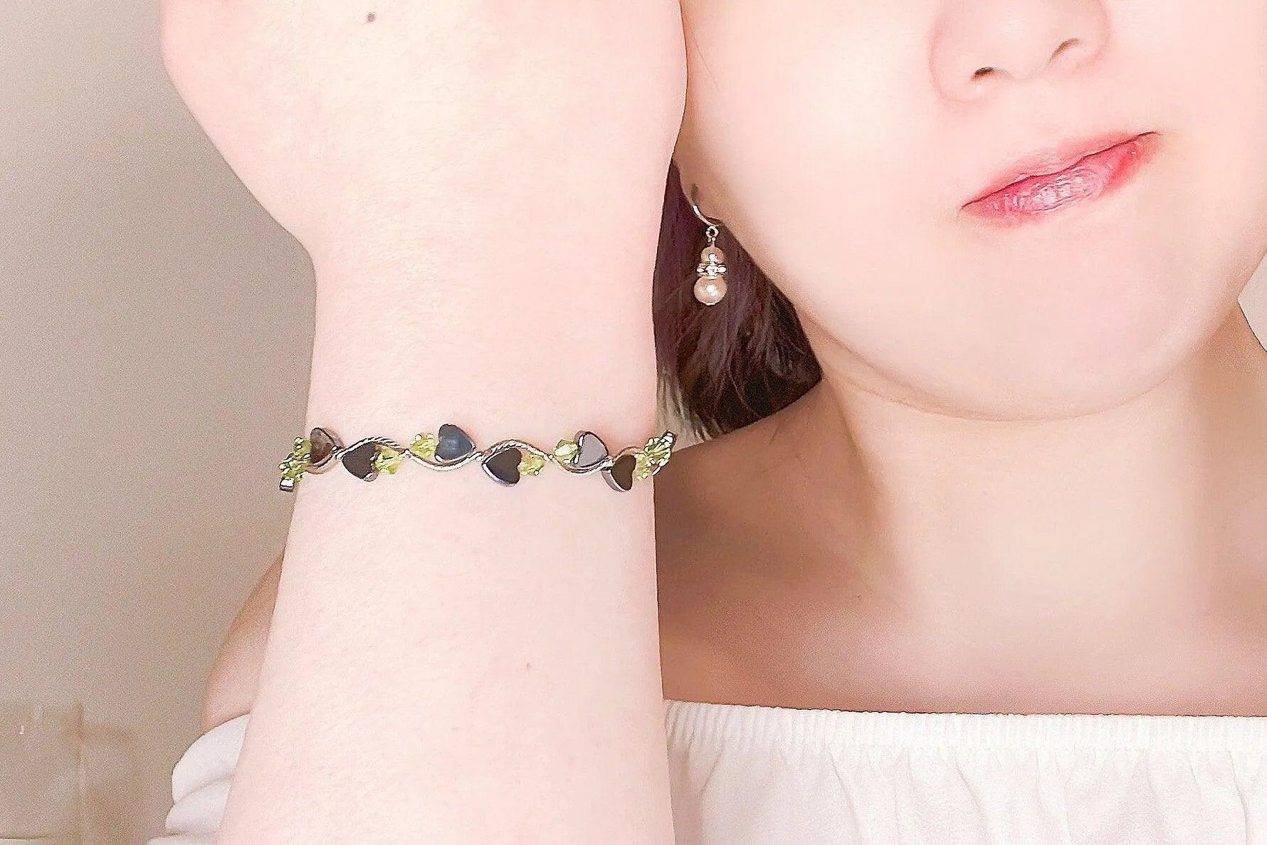 Peridot Heart Crystal Bracelet