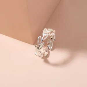 R647 - Retro Hollow Luminous Leaf Ring