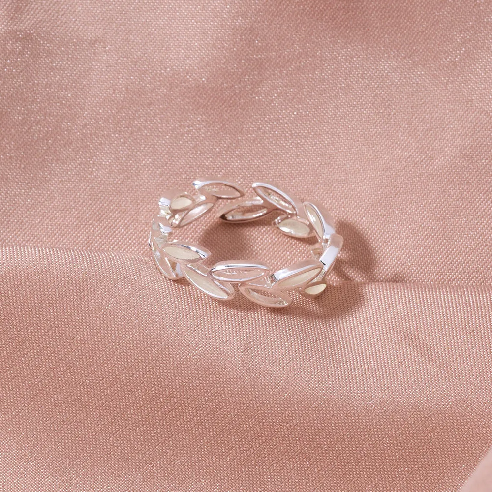R647 - Retro Hollow Luminous Leaf Ring