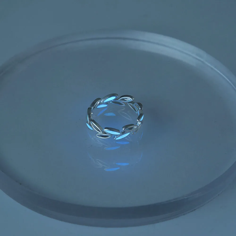 R647 - Retro Hollow Luminous Leaf Ring