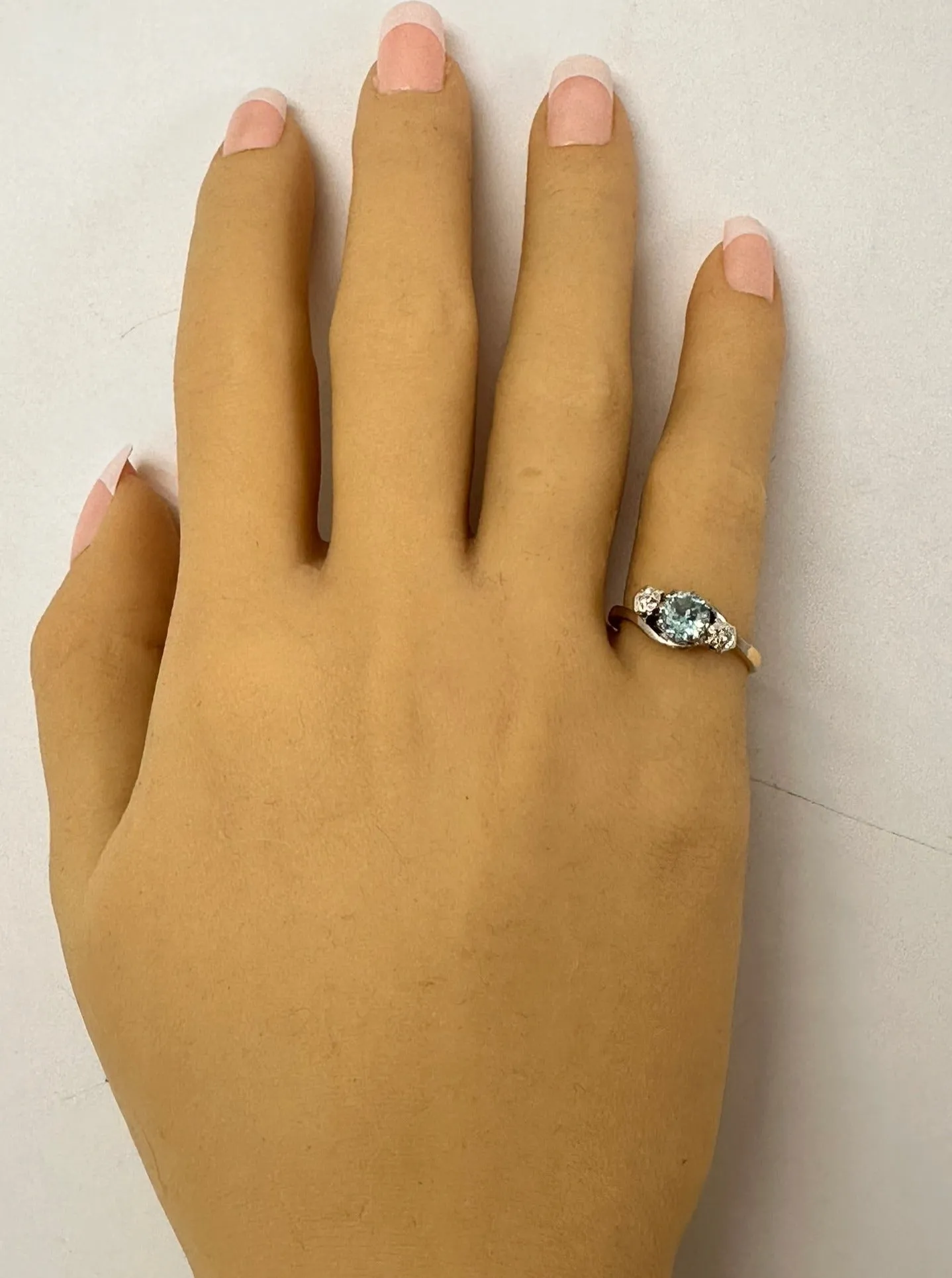 Radiant Elegance: 14ct Yellow & White Gold Ring with Zircon & Diamond Accents