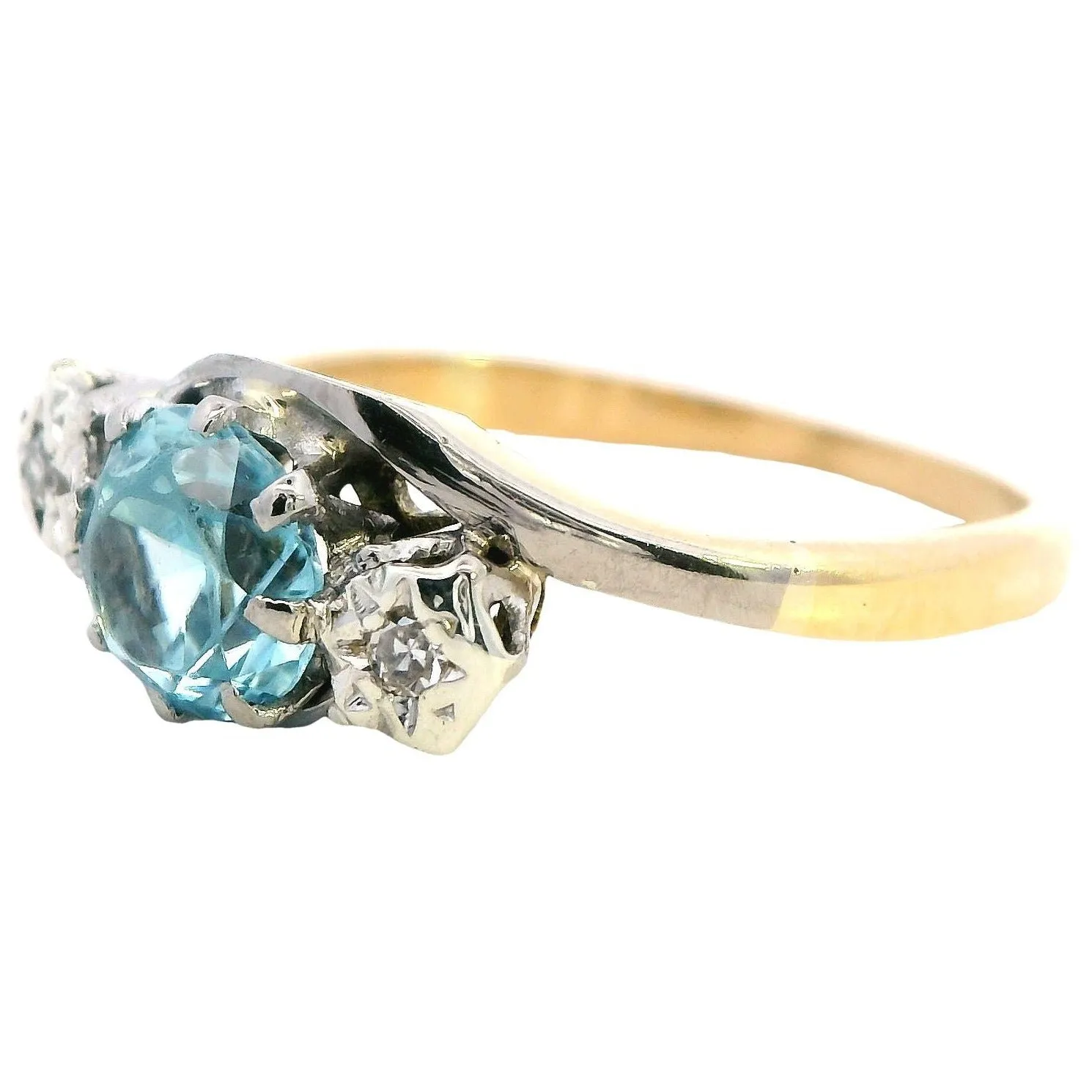 Radiant Elegance: 14ct Yellow & White Gold Ring with Zircon & Diamond Accents