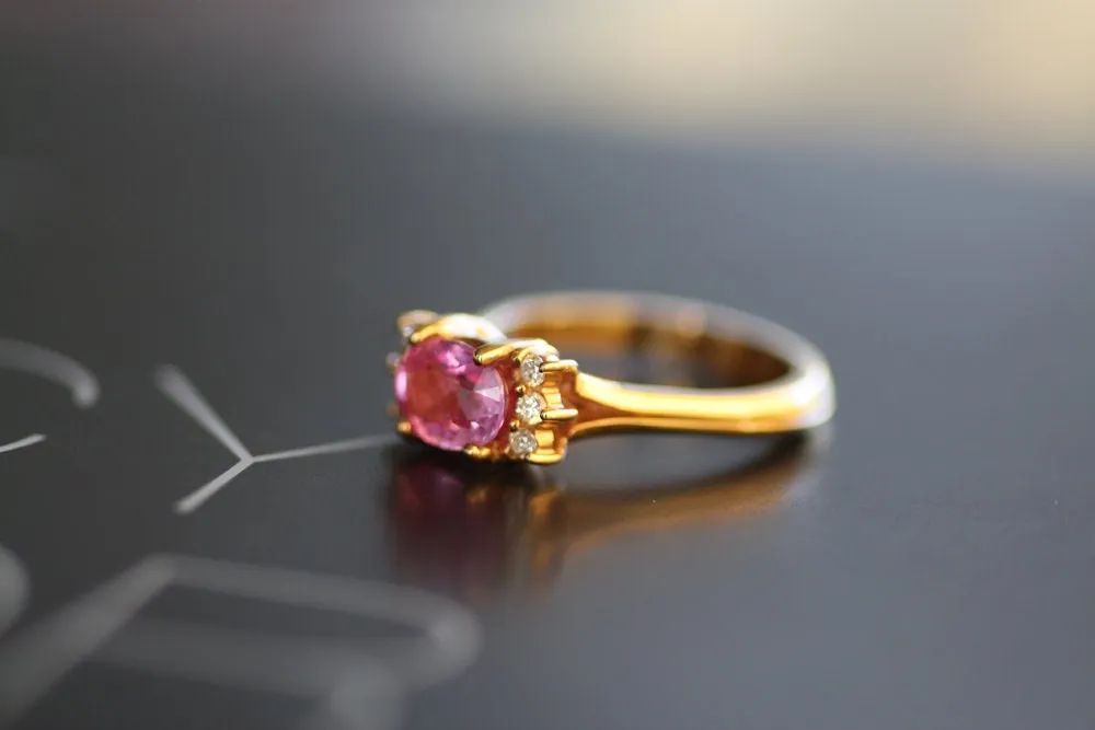 Rose Gold ring with Pink Sapphire and Diamonds
