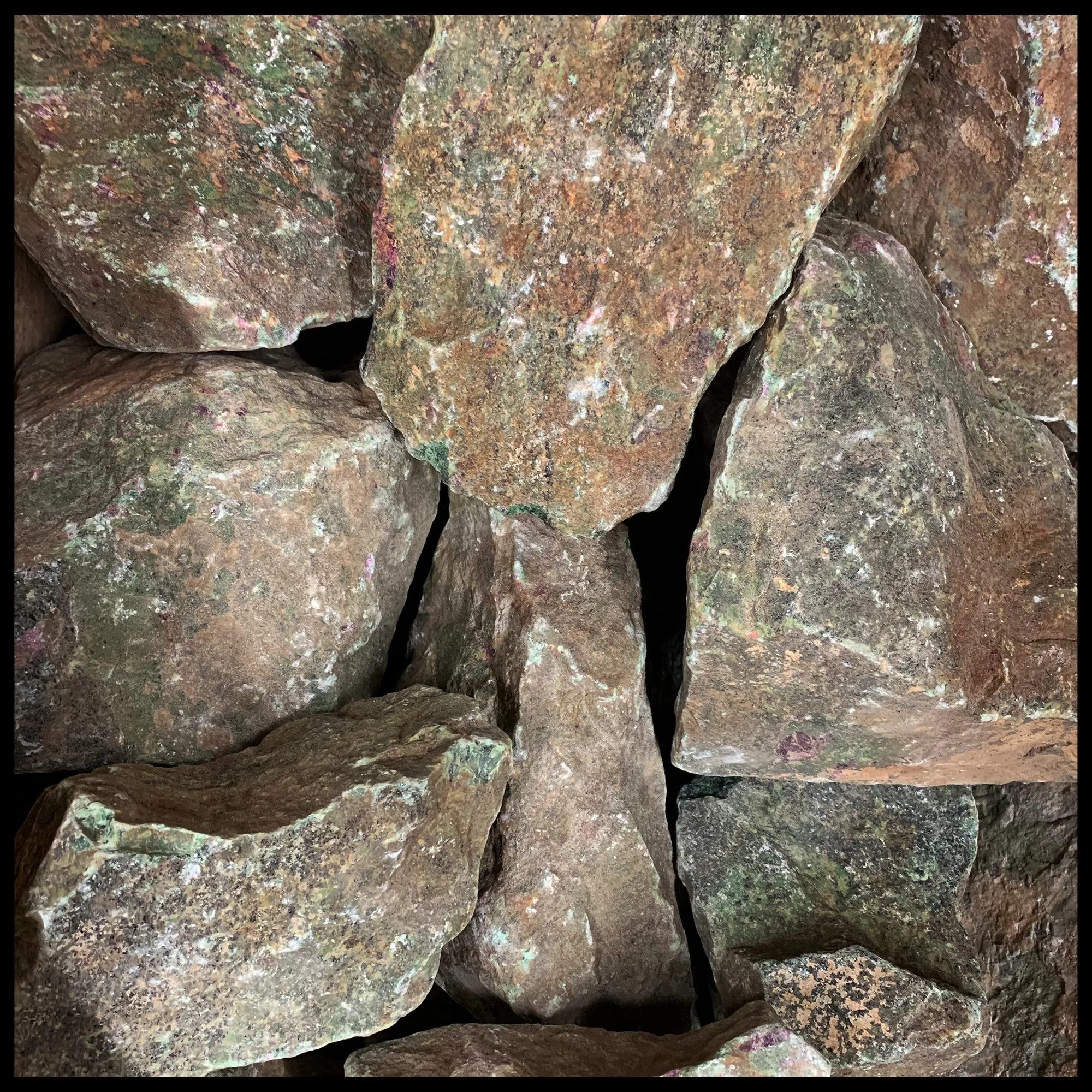 Ruby in Zoisite, Rough Rock, 50 lb lot