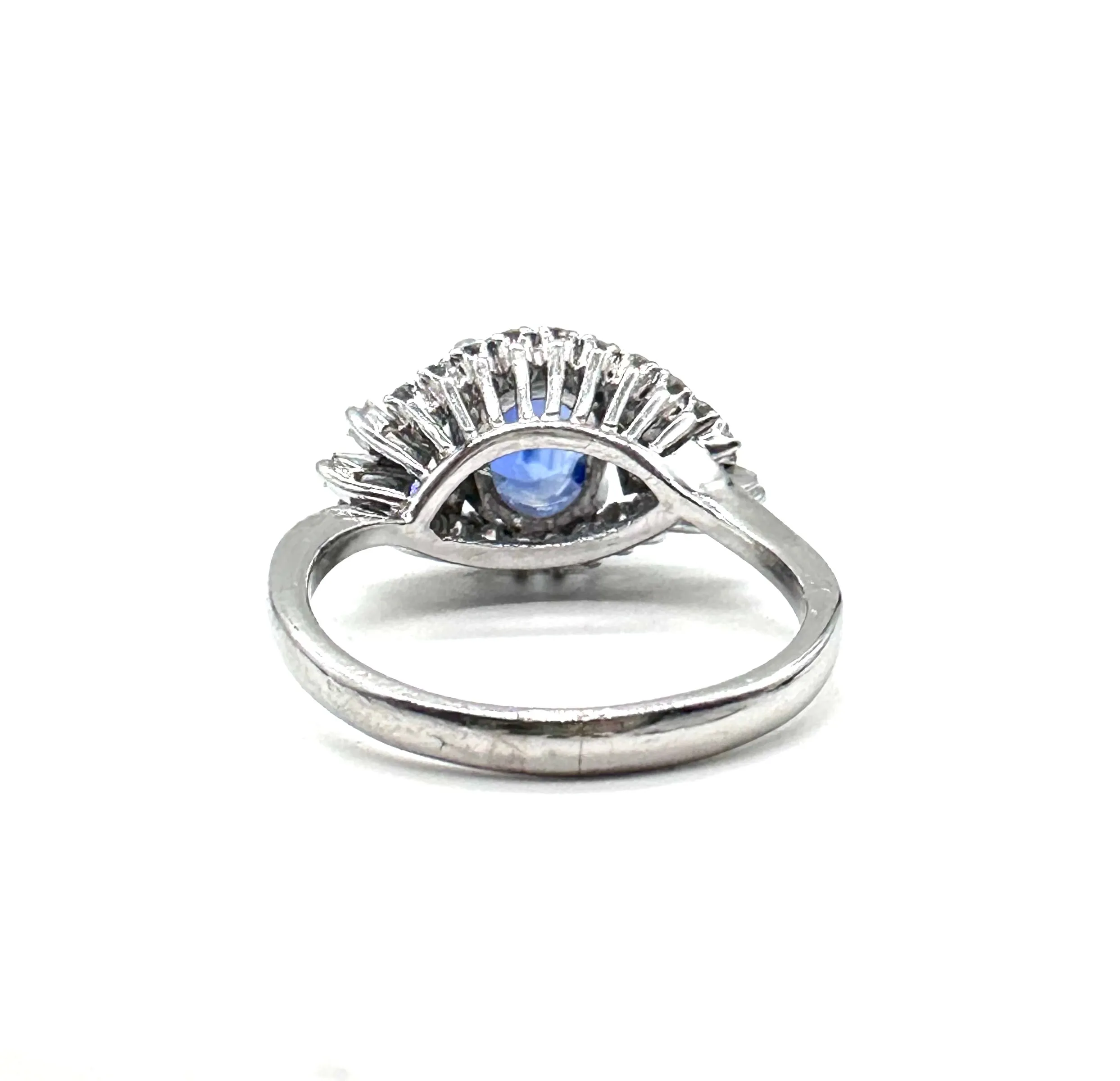 Sapphire and diamond platinum ring